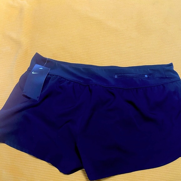 NWT MAKE OFFER Black Nike Swim Boardshort LARGE - Picture 2 of 5
